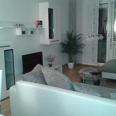 Ferienwohnung Mit Balkon Zwenkau Exterior photo